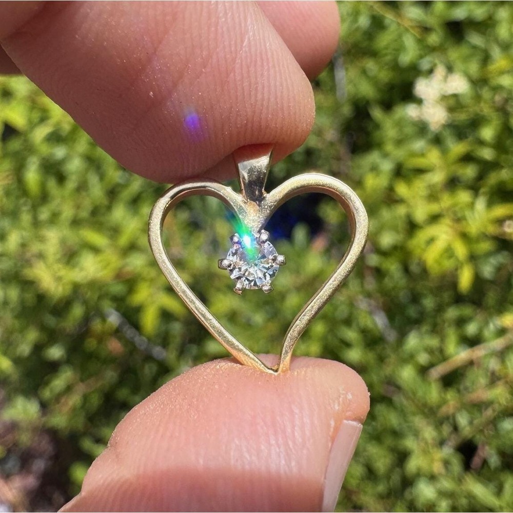 Vintage 14k Solid Yellow‎ Gold Open Heart Natural High Quality Diamond Pendant